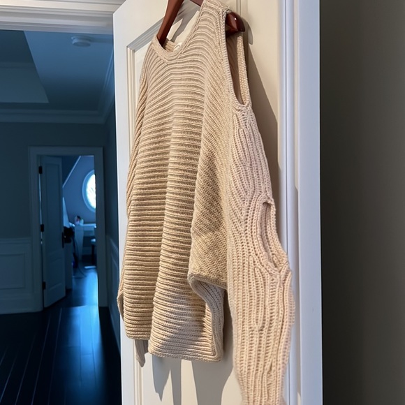 M Boutique knit sweater - Picture 2 of 5